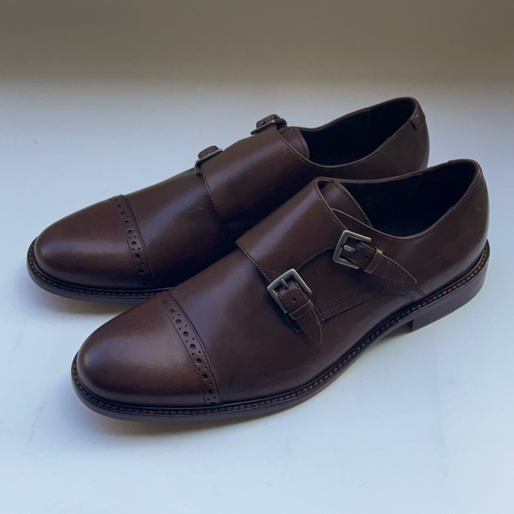 Men's Joseph Abboud in BROWN with cool design Size 9